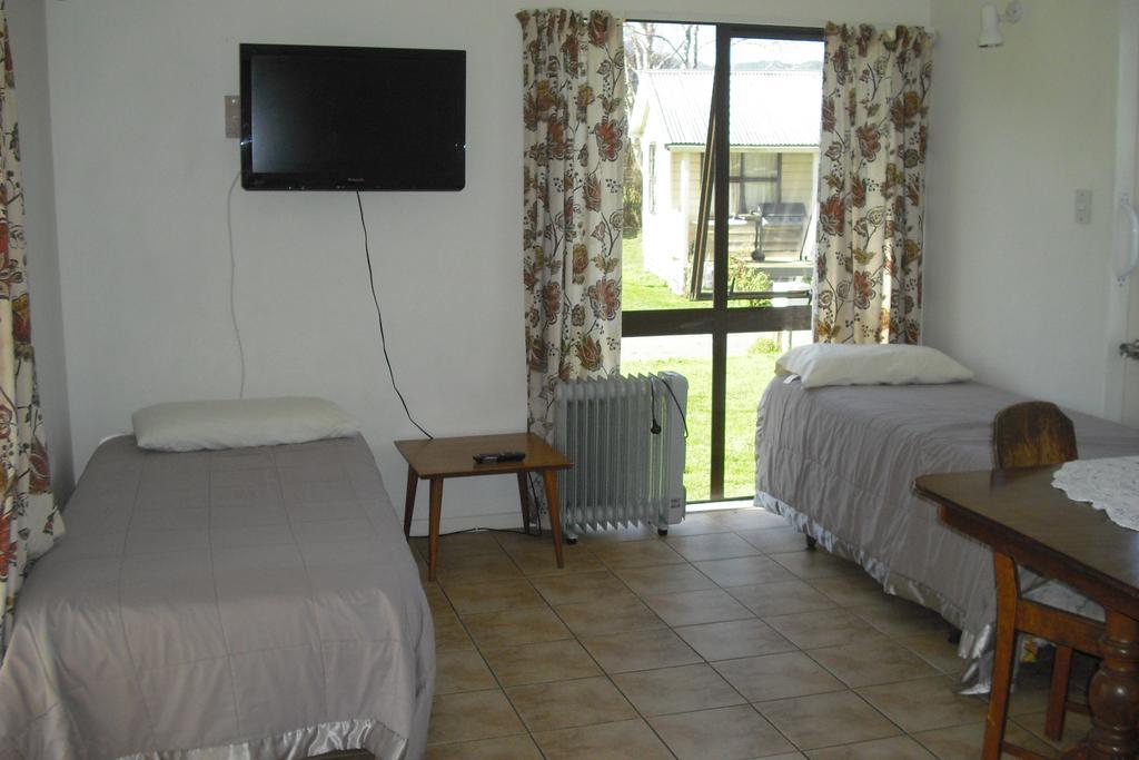 Te Aroha Holiday Park And Motels חדר תמונה